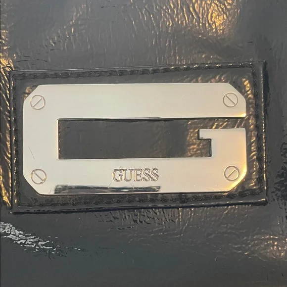 Vintage Guess Black Patent Leather Shoulder Bag - Picture 6 of 9